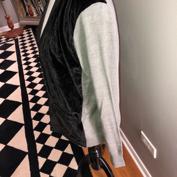 Like new jcrew tan and black cardigan size small - Picture 4 of 7